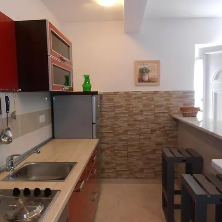 Appartamento One Bedroom At 300 M Away From The With Furnished Terrace And Wifi