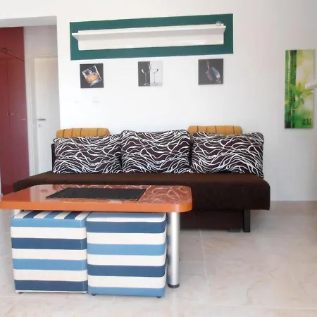 One Bedroom At 300 M Away From The With Furnished Terrace And Wifi