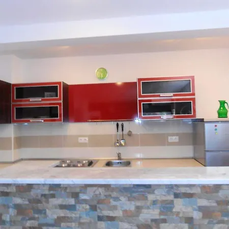 One Bedroom At 300 M Away From The With Furnished Terrace And Wifi * Nin