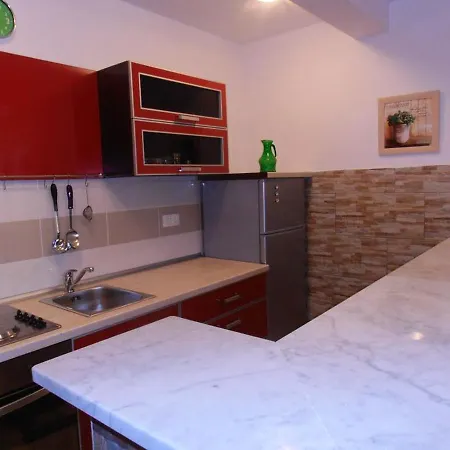 Apartment One Bedroom At 300 M Away From The With Furnished Terrace And Wifi
